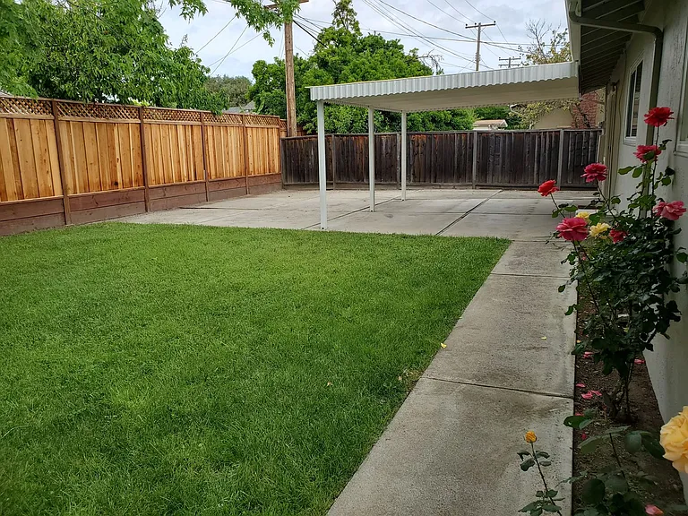 3343 Geneva Dr — Photo 9