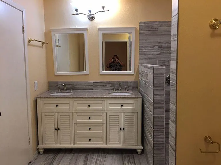 1008 Clayton Nolen Dr #107 — Photo 10