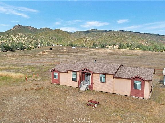 3rd image of 2420 Lakeview Loop