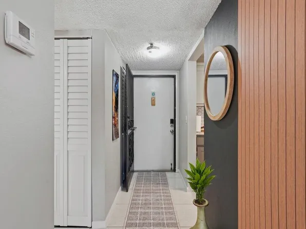 4640 Lucerne Lakes Boulevard W #404, Lake Worth, FL 33467