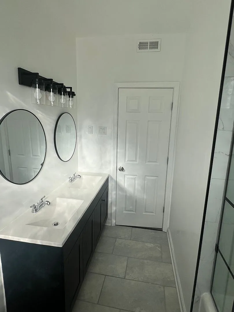 Charming 3BR Condo in Chicago — Photo 4