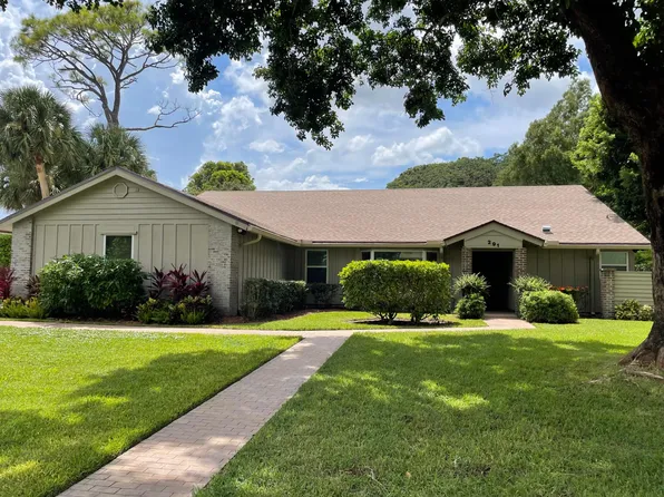 291 Old Country Road S, Wellington, FL 33414