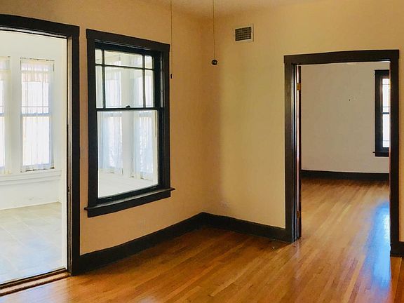 2nd image of 5705 N Wayne Ave #2
