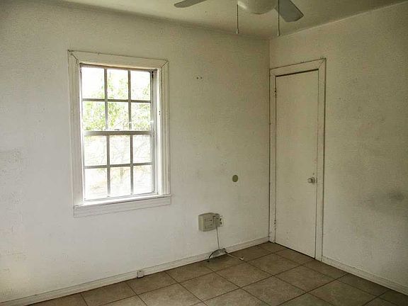 5th image of 5138 N Matanzas Ave