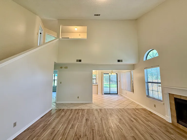 1516 Portside Dr — Photo 2