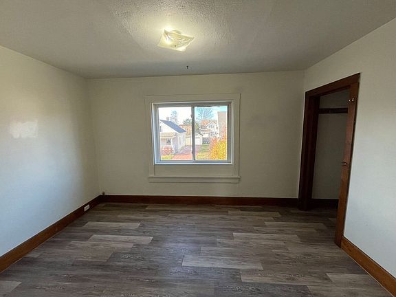 5th image of 725 Werle Ave