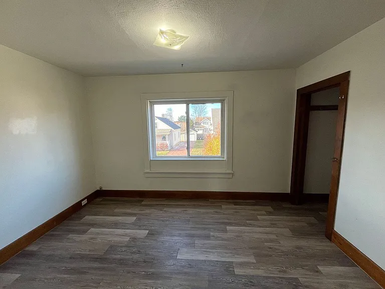725 Werle Ave — Photo 5