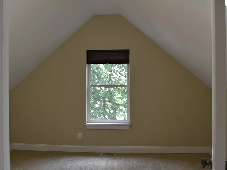 2250 W 7th St — Photo 21