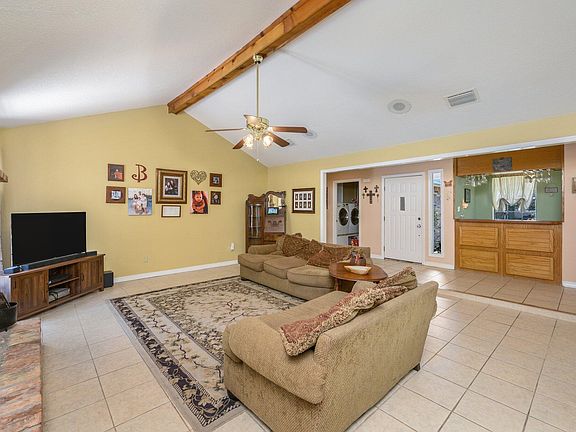 4th image of 24 Hillcrest Dr