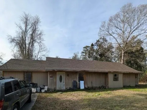 28442 Holly Dr, Lacombe, LA 70445