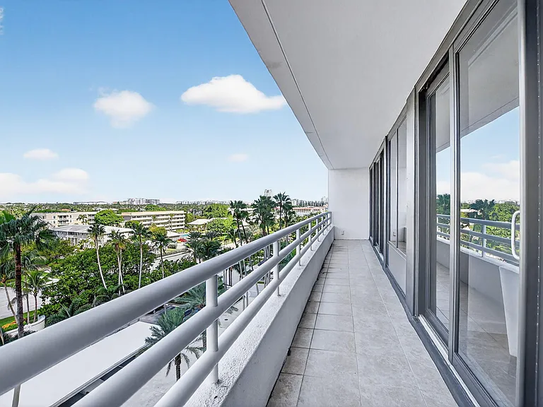 1500 S Ocean Blvd #704 — Photo 46
