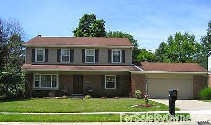 7091 Pickway Drive
						:
						Welcome home! Nicely landscaped & newly painted.