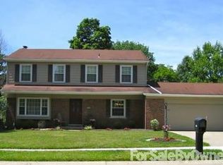 7091 Pickway Dr, Cincinnati, OH 45233