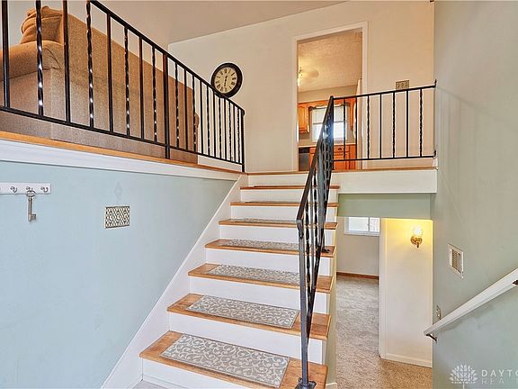 3rd image of 525 Lindsey Ave