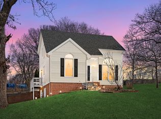 1735 Creekview Ct, Adams, TN 37010