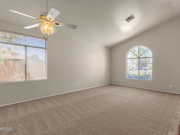 3rd image of 3001 E REDFIELD Road