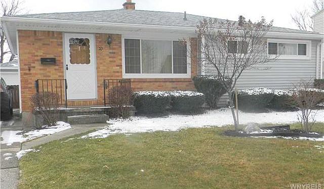 1st image of 70 Hillcrest Dr