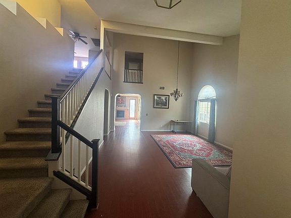 3rd image of 2159 Erickson Cir