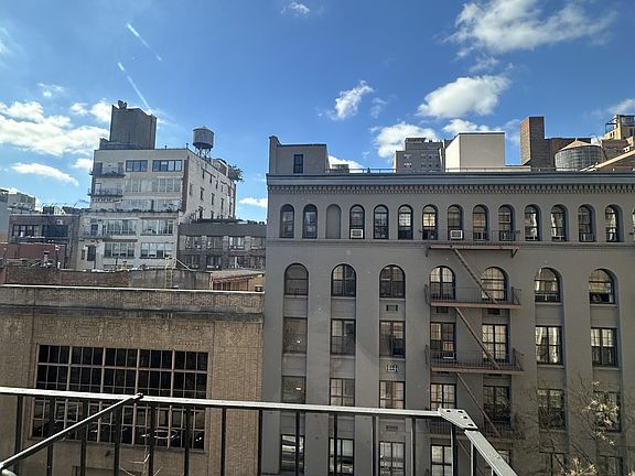 3rd image of 151 W 16th St APT 6H