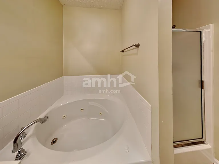 2495 Oak Hill Dr — Photo 13