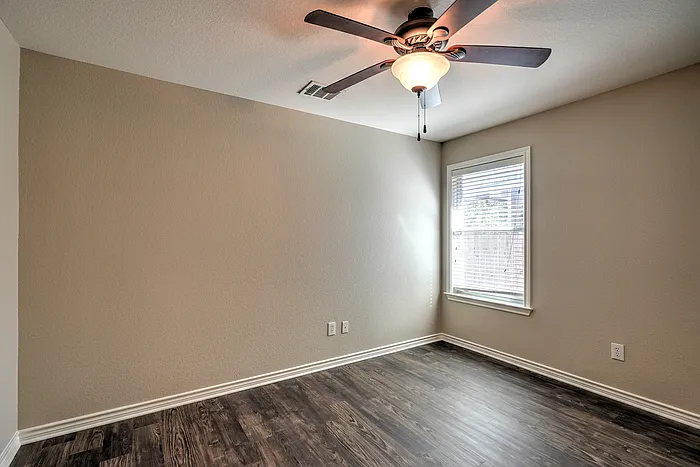 138 Justin Leonard Dr — Photo 21