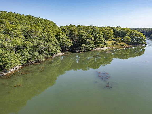 4th image of 1022 Back Cove Rd
