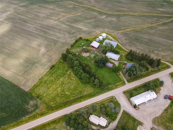 13024 County Road X37, Columbus Junction, IA 52738