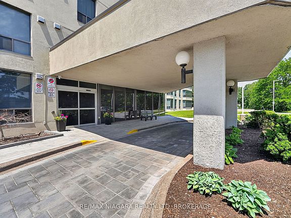 2nd image of 81 Scott St #607
