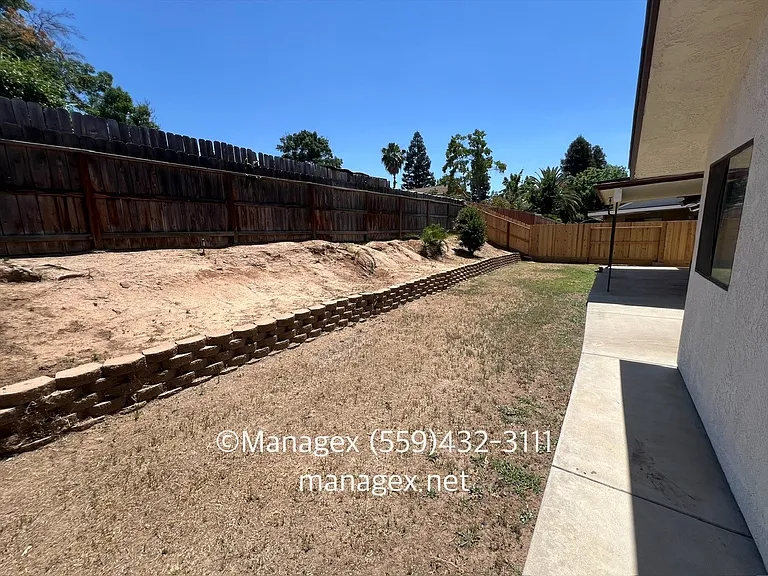 9364 N Archie Ave — Photo 19