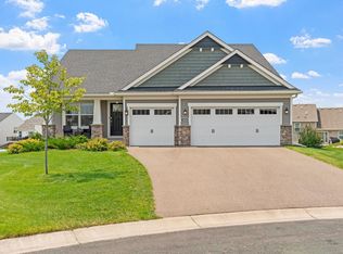 1434 Arthur Ct, Rosemount, MN 55068