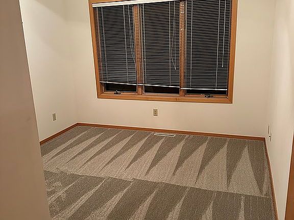 3rd image of 1524 Forest Rd