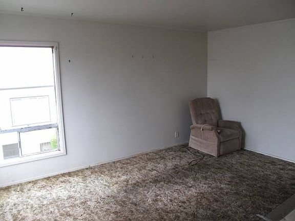 4th image of 278 Monticello St