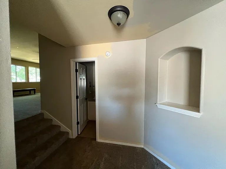 1805 E Jacksonville St — Photo 41