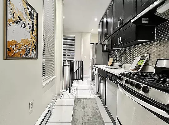 Rented by Vector New York, LLC | media 19