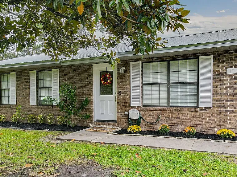 1799 SW Leslie Gln — Photo 1