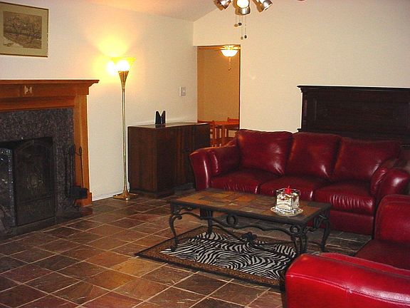 3rd image of 4008 Seabury Dr