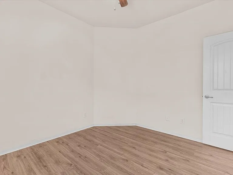 1729 Park Trails Blvd — Photo 29