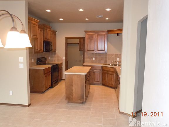 3rd image of 11417 NW 121st Pl