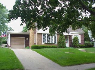 604 N Delia St, Ludington, MI