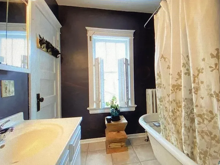 123 E Winona St — Photo 14