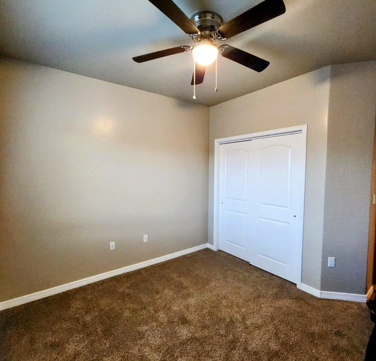 4 bed, 1738 sqft, $2,300 — Photo 3