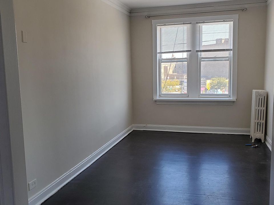 1st image of 4922 W Cuyler Ave #3N