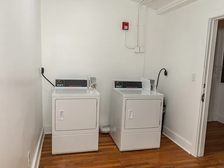 305 Todd St NW #210 — Photo 11