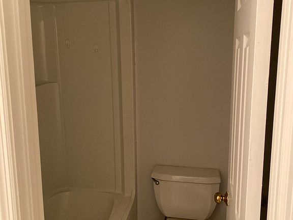 3rd image of 1423 2nd Ct E