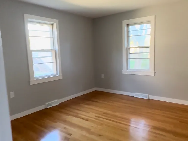 220 Chestnut St — Photo 6