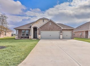 2401 Three Wood Way, Navasota, TX 77868