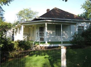 703 3rd St W, Roundup, MT 59072