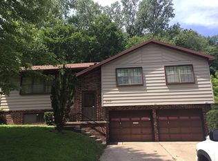 3102 Hampton Rd, Saint Joseph, MO 64505