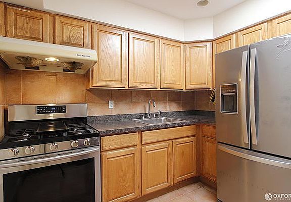 4th image of 26-46 29th St #3