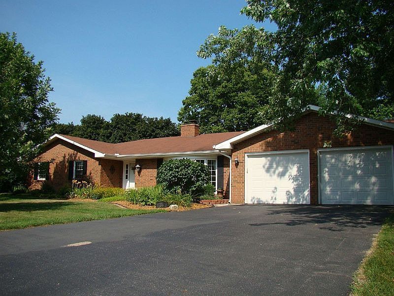 1st image of 4342 Dobie Dr